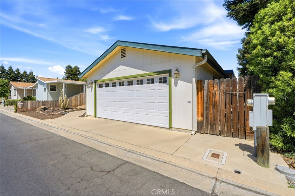 100 S Westwood St #129, Porterville, CA 93257