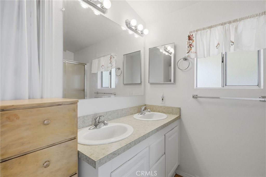 100 S Westwood St #129, Porterville, CA 93257