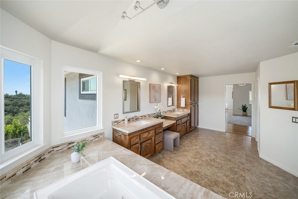 106 La Colima, Pismo Beach, CA 93449