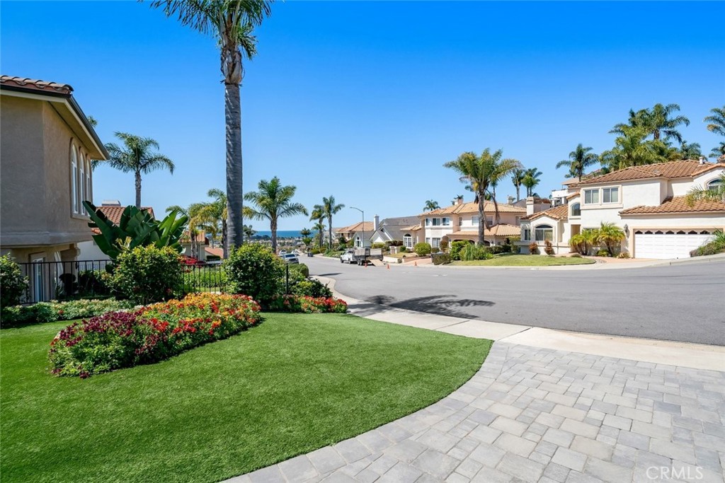 106 La Colima, Pismo Beach, CA 93449