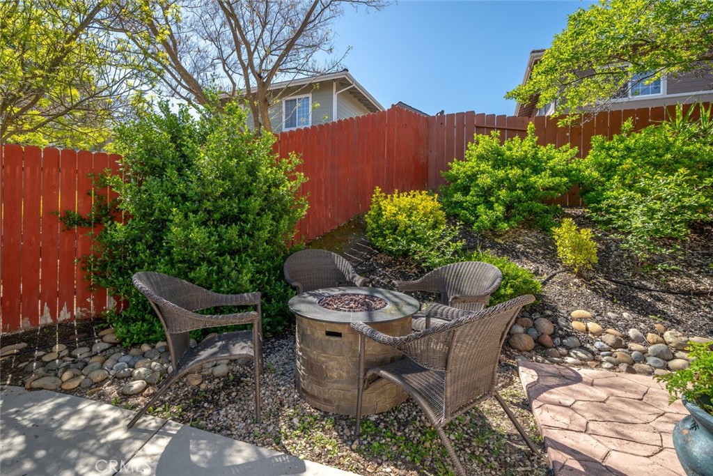 902 Larable Ct, Paso Robles, CA 93446
