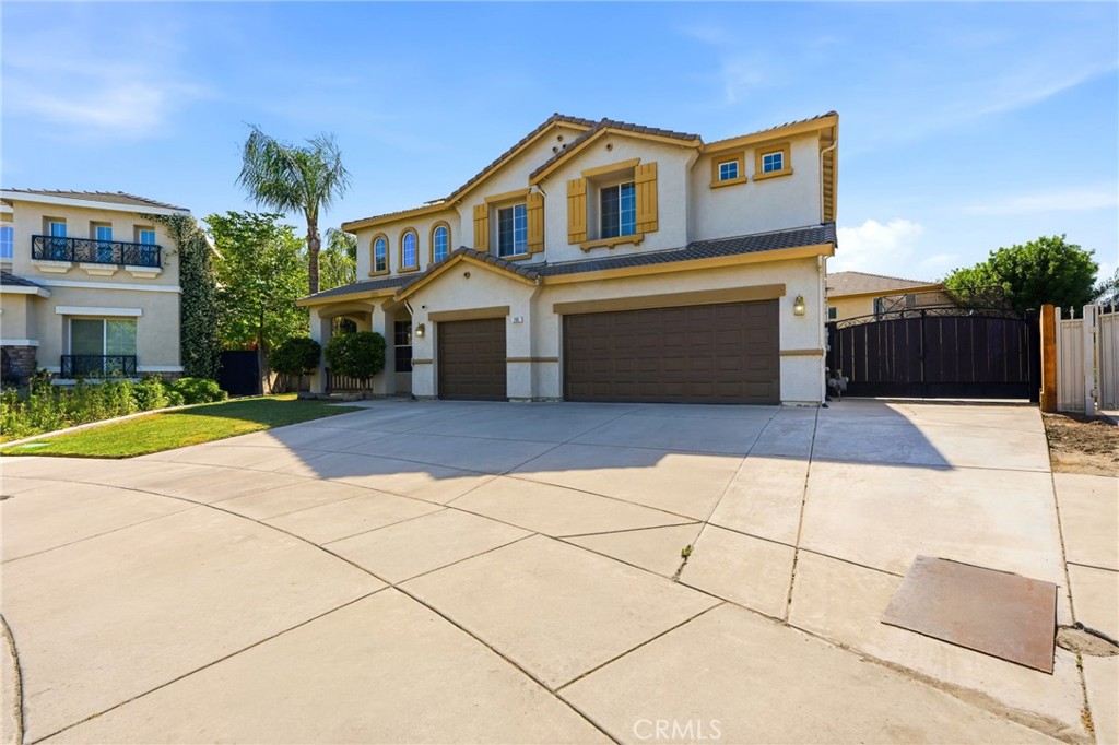 295 Johnson Ct, Tulare, CA 93274