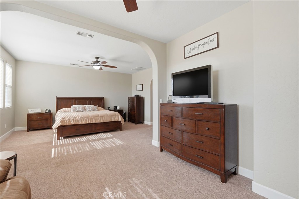 295 Johnson Ct, Tulare, CA 93274