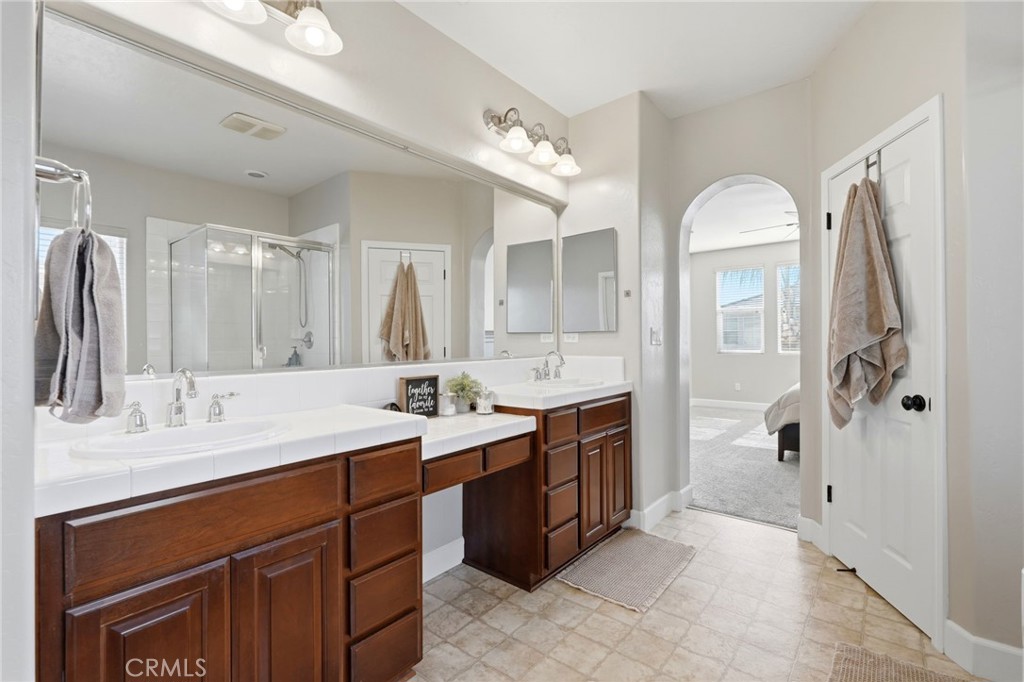 295 Johnson Ct, Tulare, CA 93274