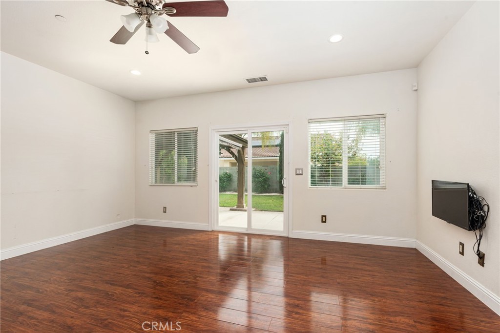 4670 N Constance, Fresno, CA 93722