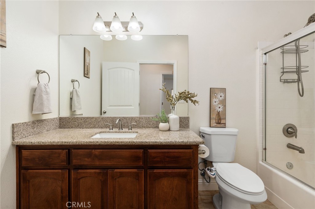 4670 N Constance, Fresno, CA 93722