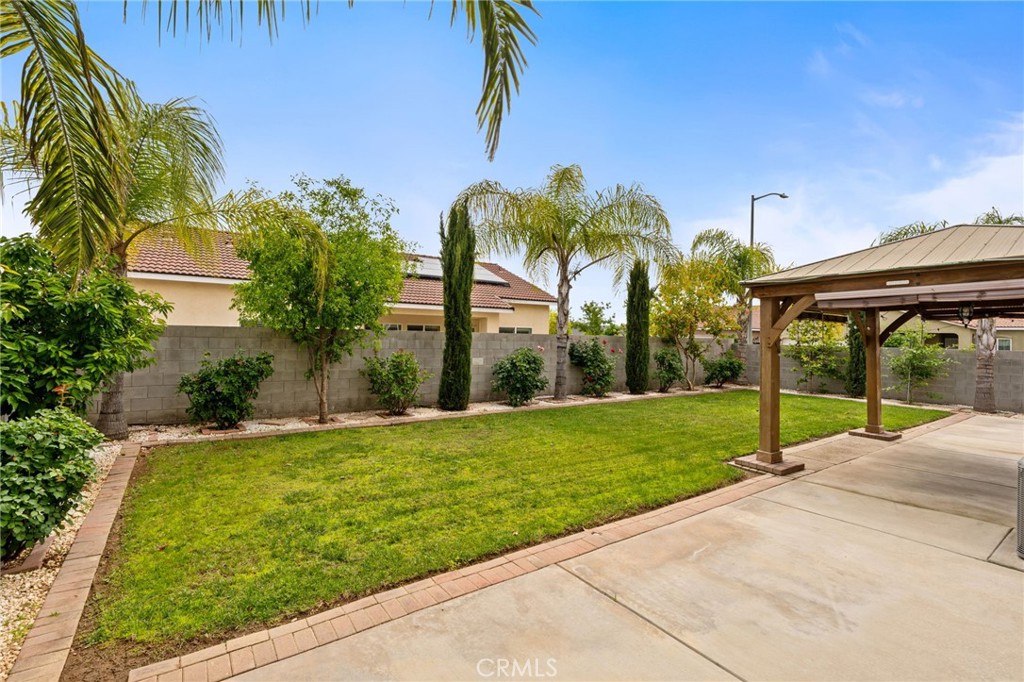 4670 N Constance, Fresno, CA 93722