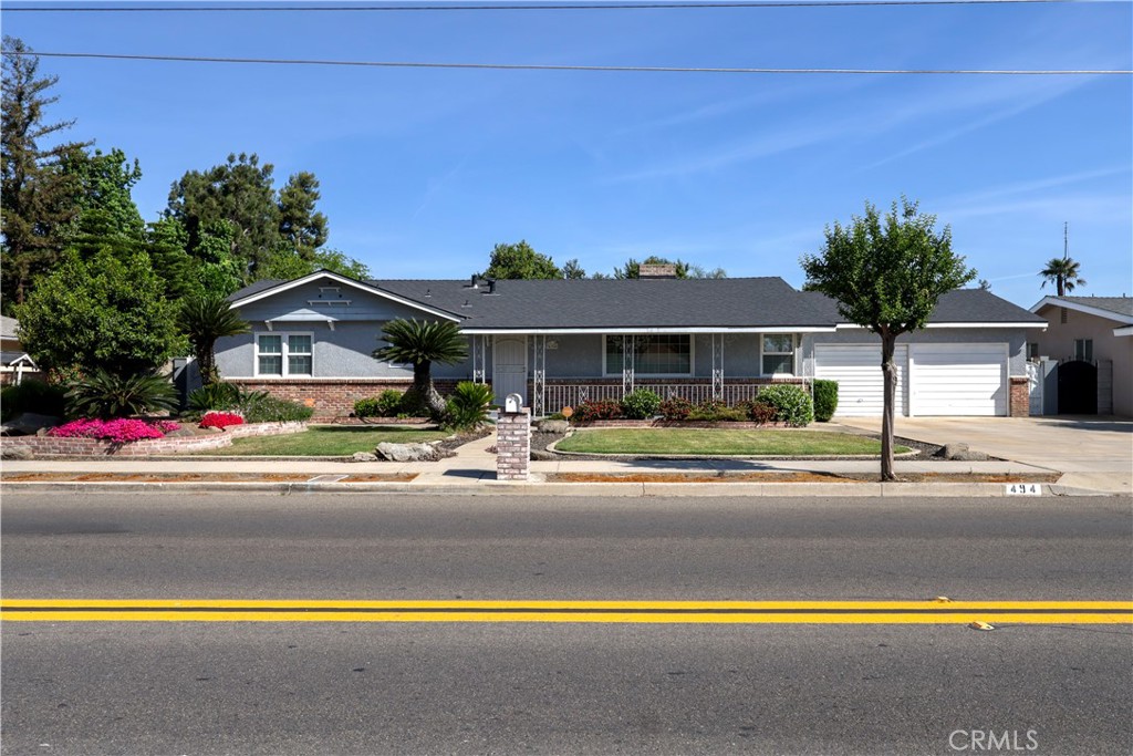 494 E Merritt Ave, Tulare, CA 93274