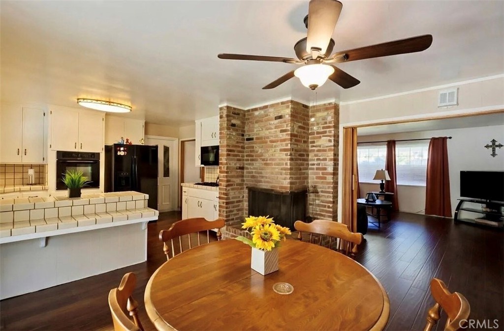 494 E Merritt Ave, Tulare, CA 93274