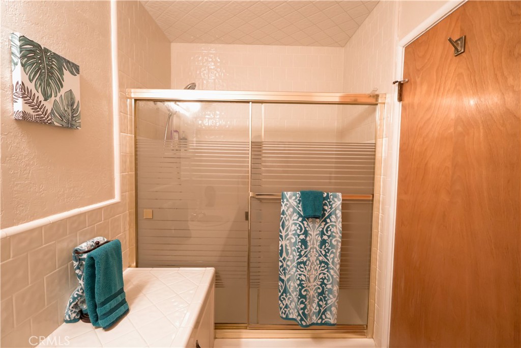 494 E Merritt Ave, Tulare, CA 93274