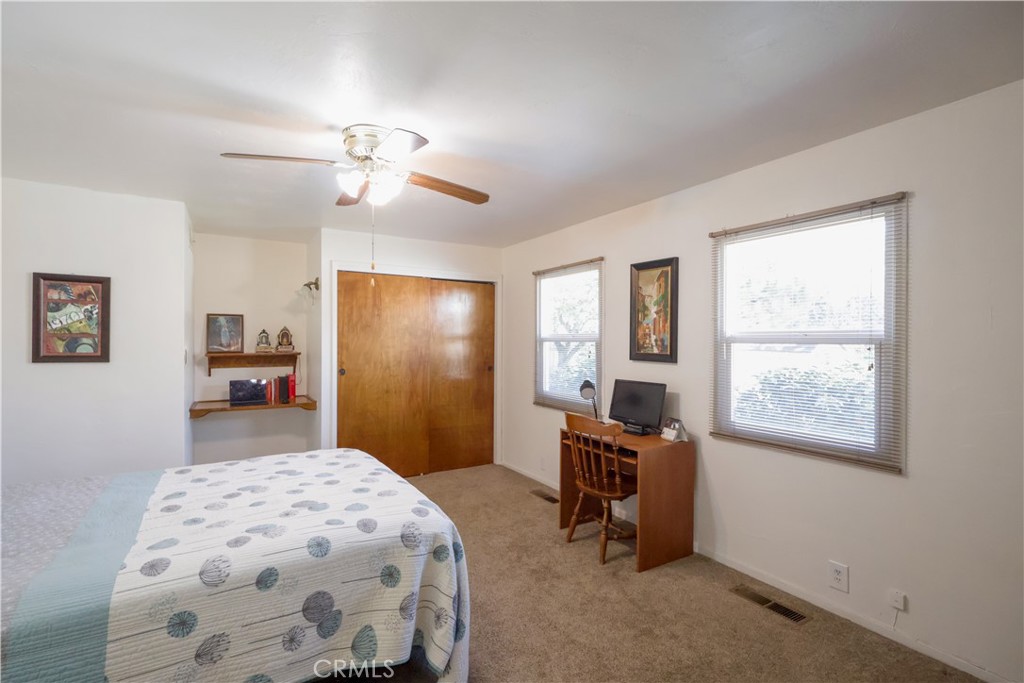 494 E Merritt Ave, Tulare, CA 93274