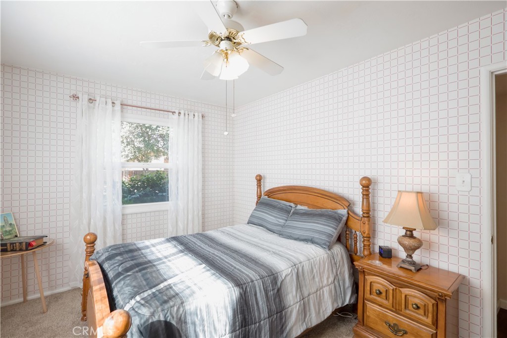 494 E Merritt Ave, Tulare, CA 93274