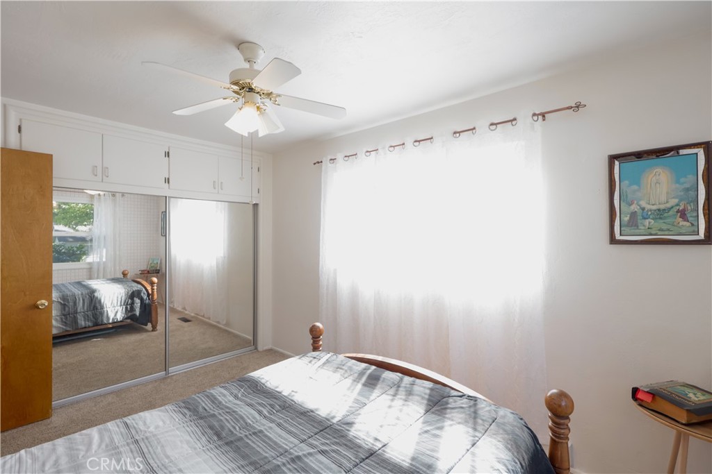 494 E Merritt Ave, Tulare, CA 93274