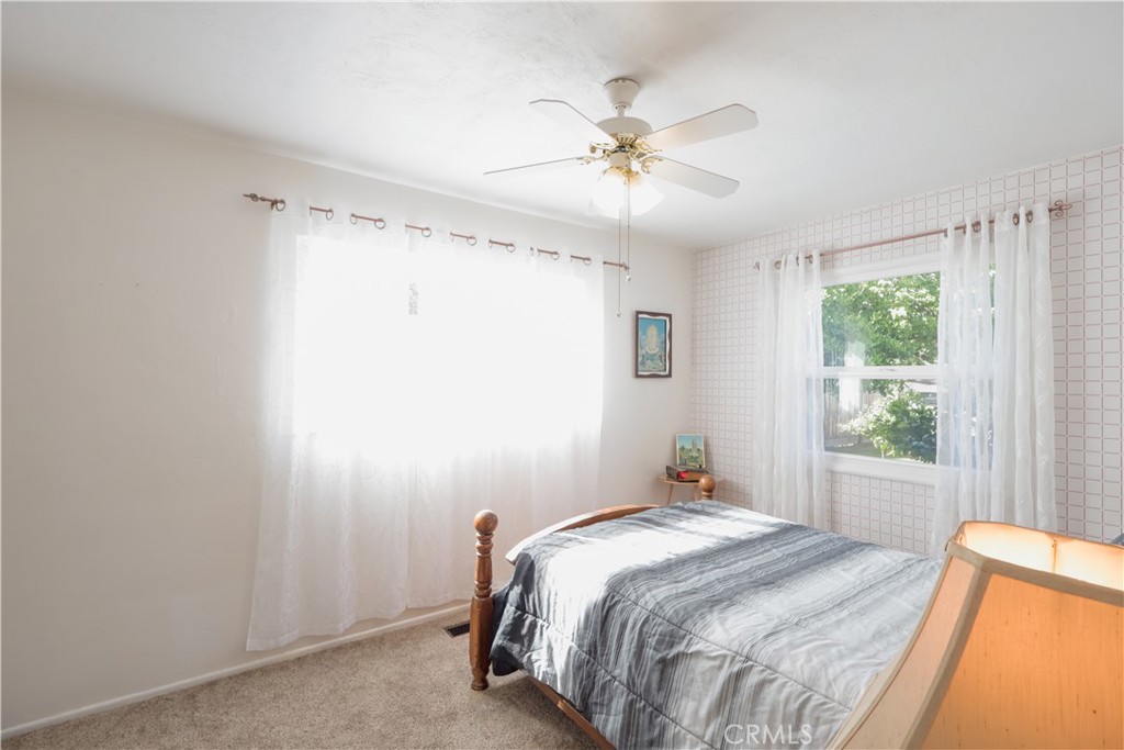 494 E Merritt Ave, Tulare, CA 93274