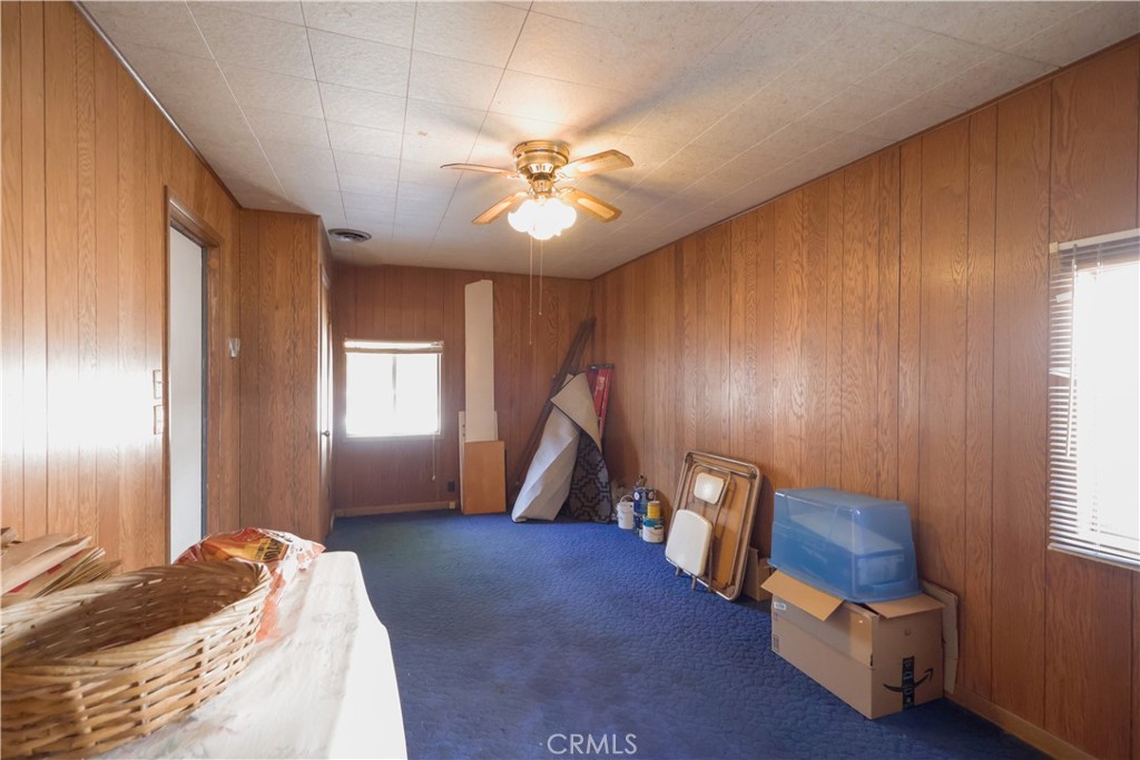 494 E Merritt Ave, Tulare, CA 93274