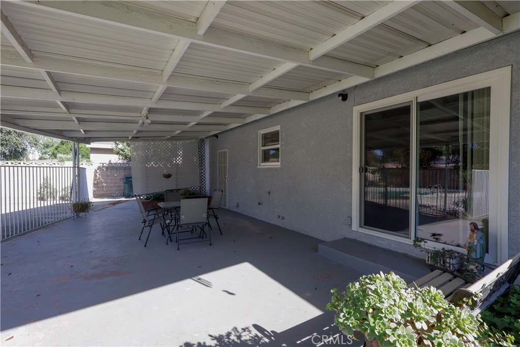 494 E Merritt Ave, Tulare, CA 93274
