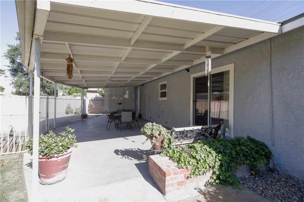 494 E Merritt Ave, Tulare, CA 93274