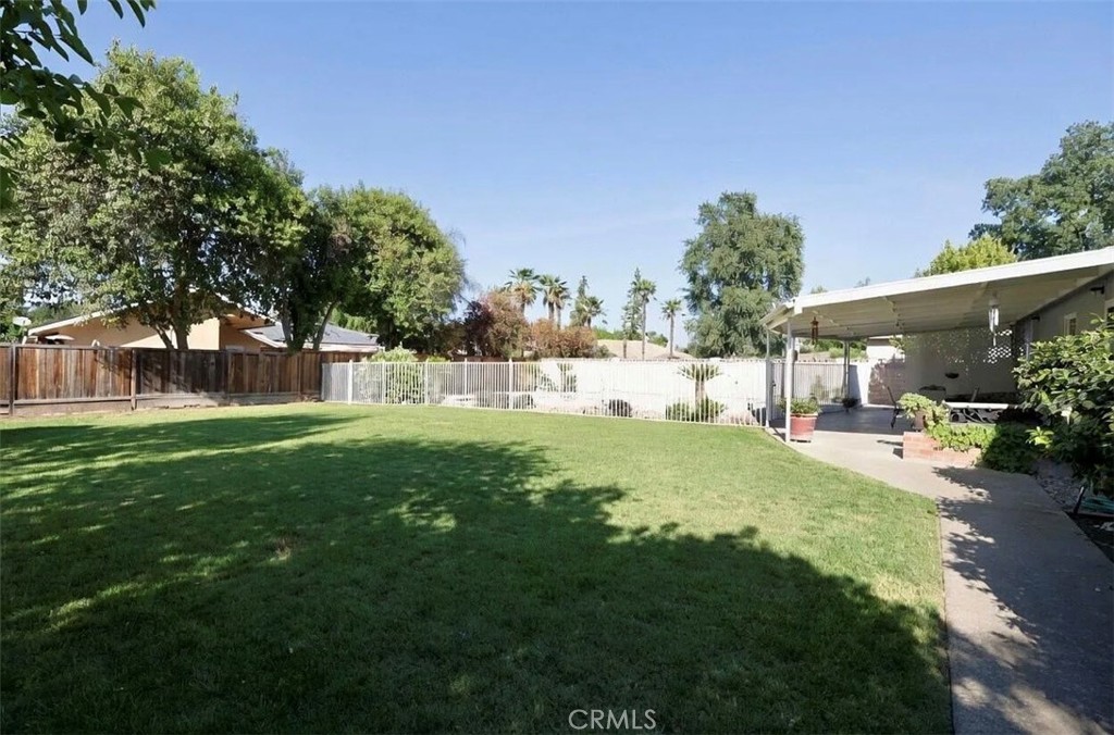 494 E Merritt Ave, Tulare, CA 93274