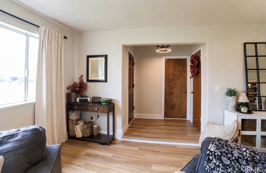 1431 E Boyer Dr, Tulare, CA 93274