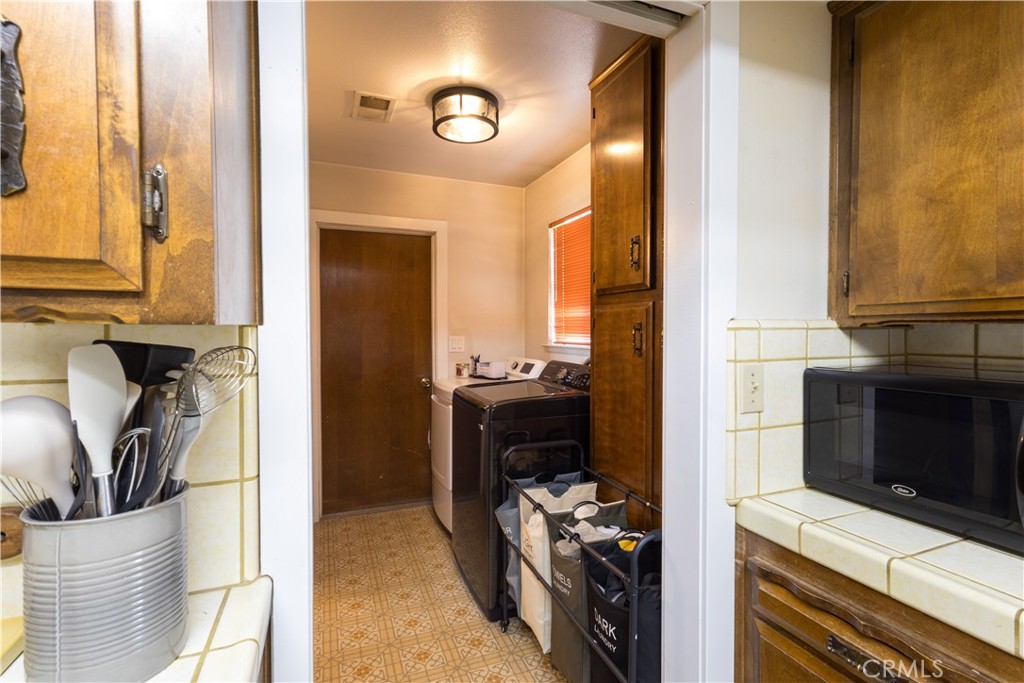 1431 E Boyer Dr, Tulare, CA 93274