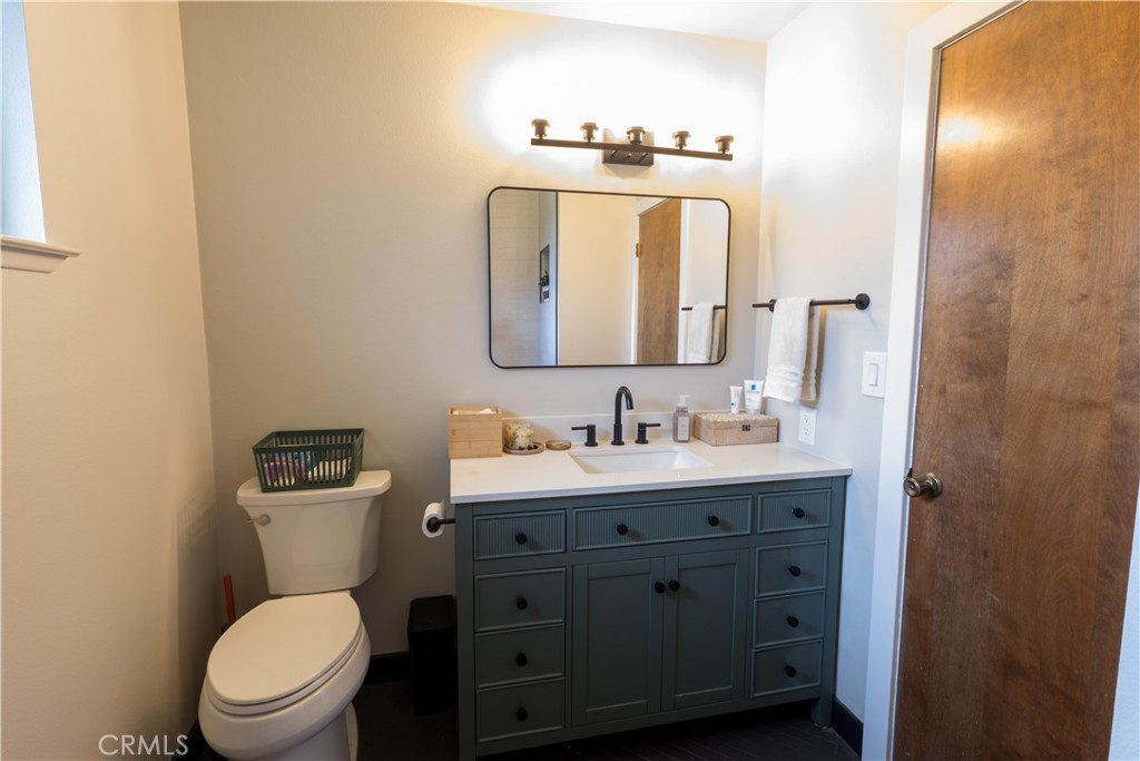 1431 E Boyer Dr, Tulare, CA 93274