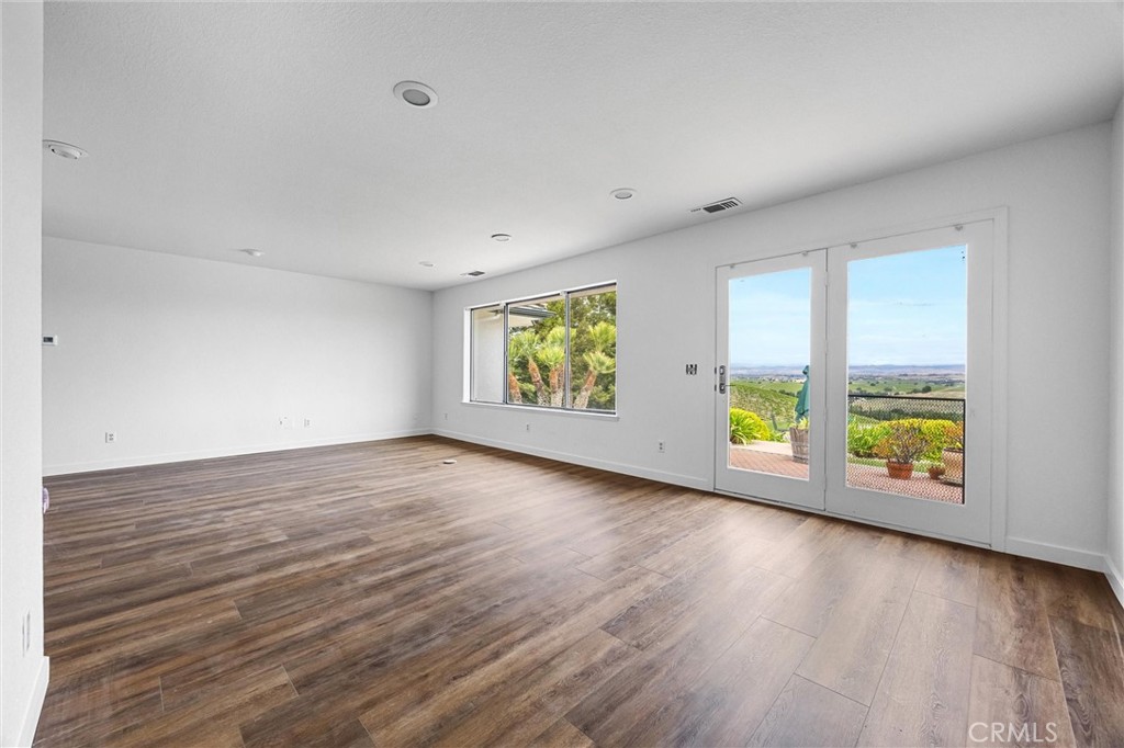 4205 High Grove Road, Templeton, CA 93465