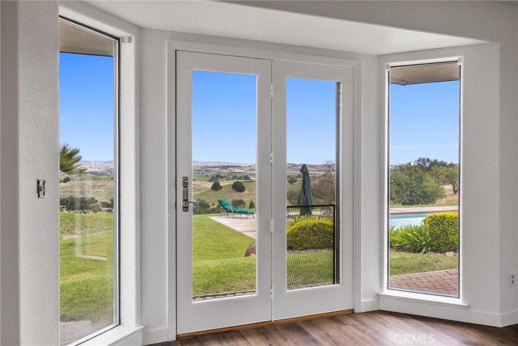4205 High Grove Road, Templeton, CA 93465