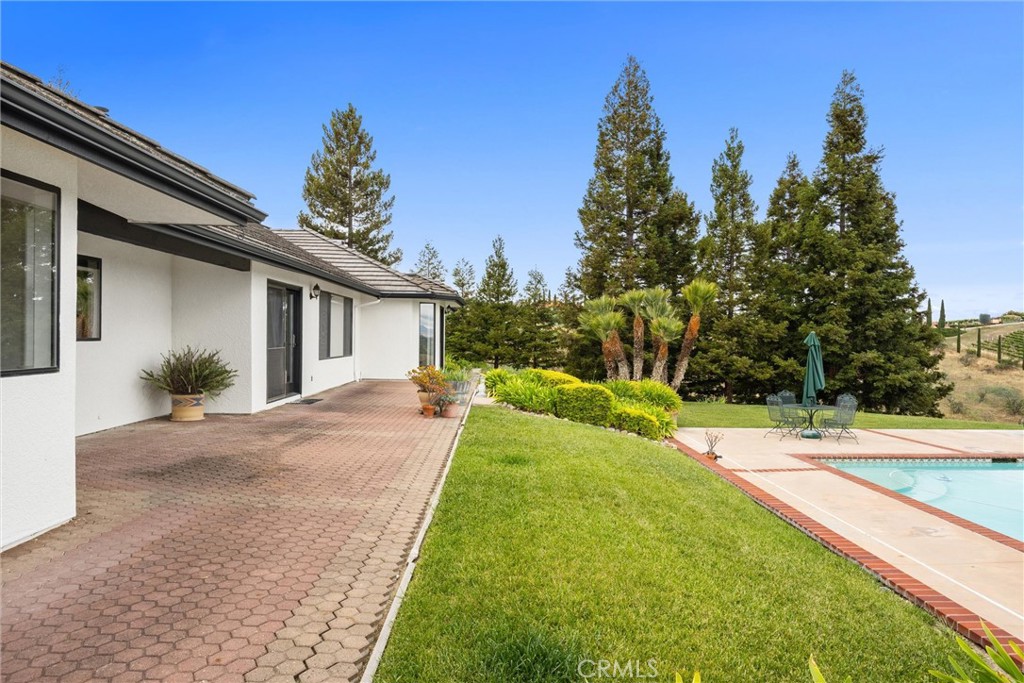 4205 High Grove Road, Templeton, CA 93465