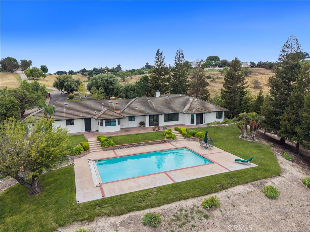 4205 High Grove Road, Templeton, CA 93465