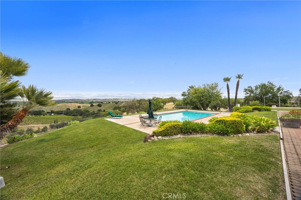 4205 High Grove Road, Templeton, CA 93465