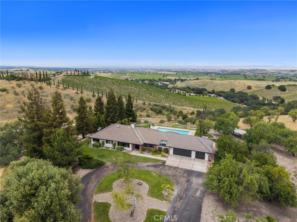 4205 High Grove Road, Templeton, CA 93465
