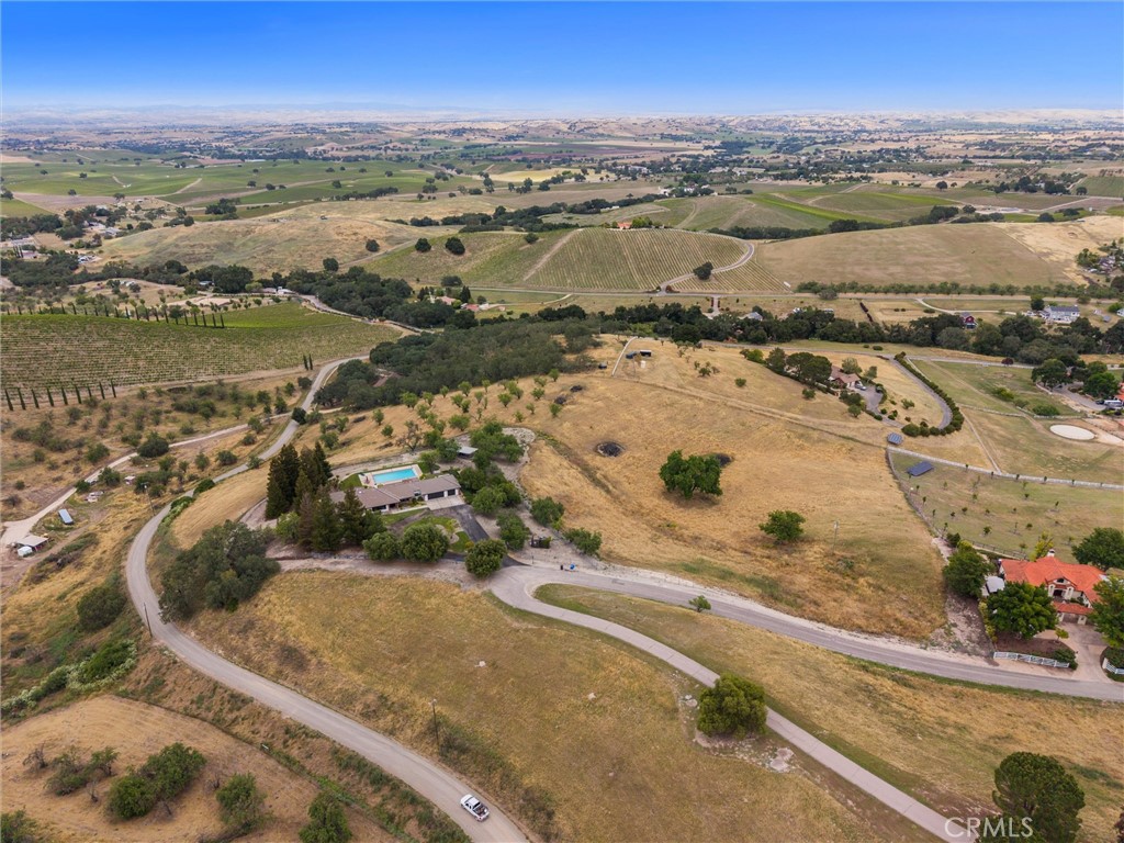 4205 High Grove Road, Templeton, CA 93465