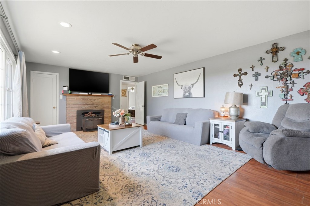 12586 Avenue 232, Tulare, CA 93274