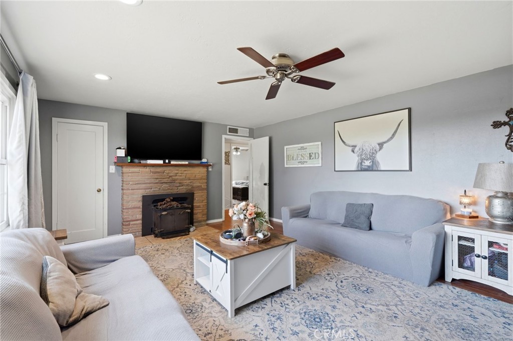 12586 Avenue 232, Tulare, CA 93274