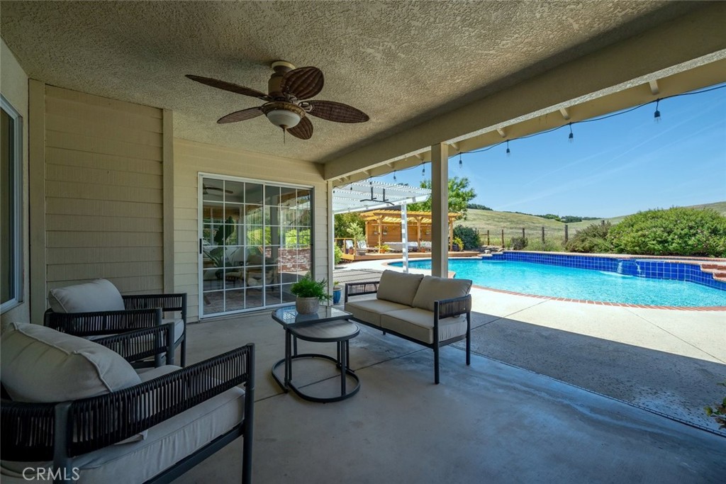 1590 Shiloh Pl, Templeton, CA 93465