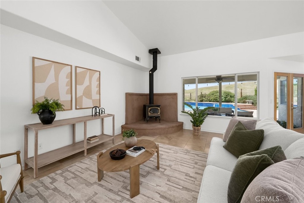 1590 Shiloh Pl, Templeton, CA 93465