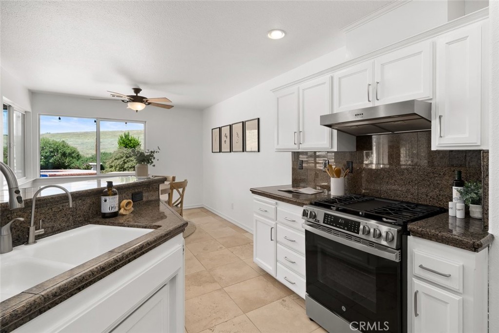 1590 Shiloh Pl, Templeton, CA 93465
