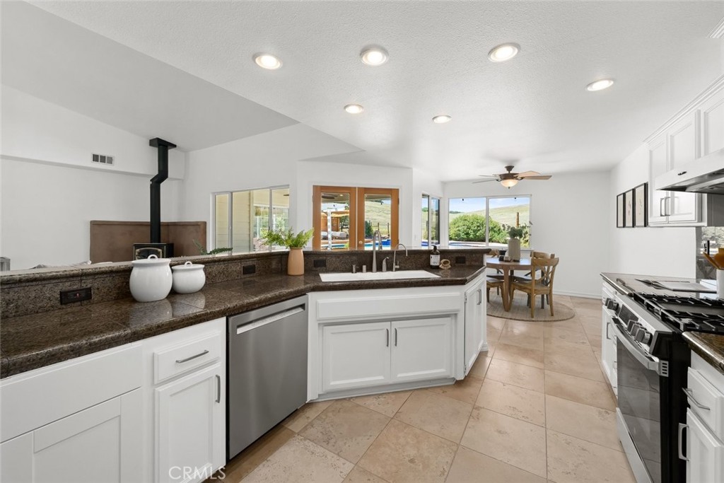 1590 Shiloh Pl, Templeton, CA 93465
