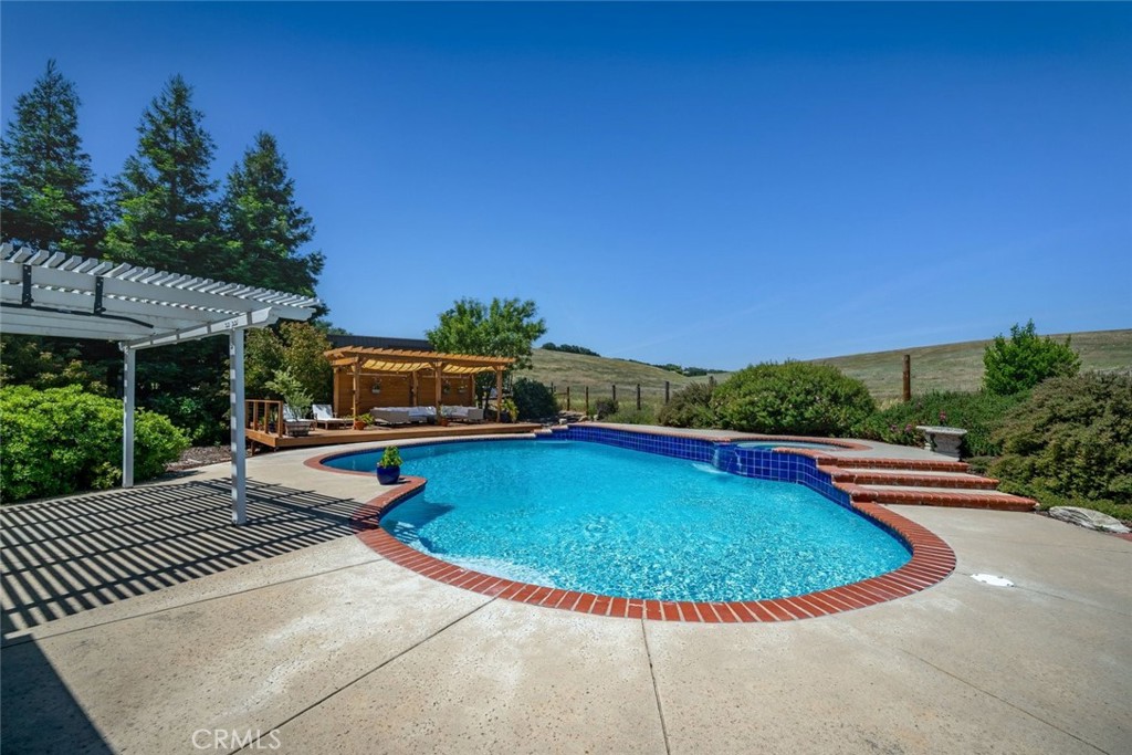 1590 Shiloh Pl, Templeton, CA 93465