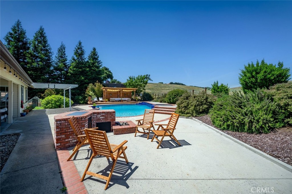 1590 Shiloh Pl, Templeton, CA 93465