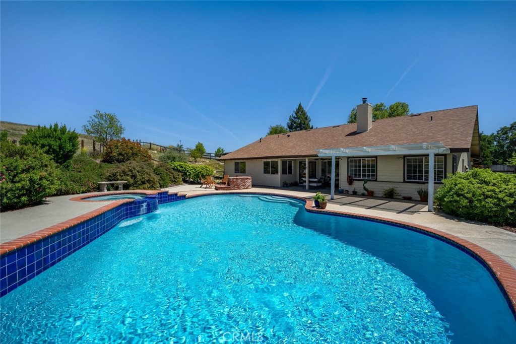 1590 Shiloh Pl, Templeton, CA 93465