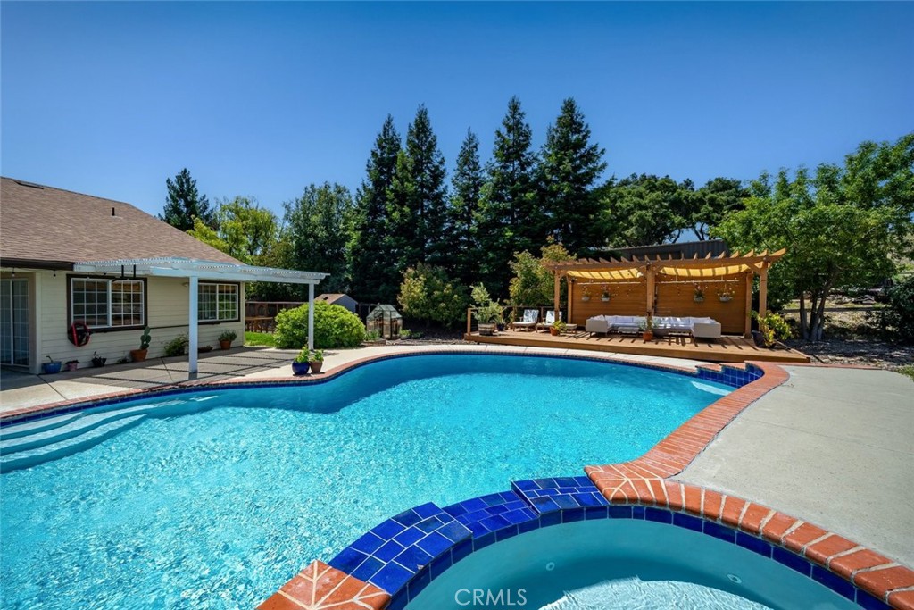 1590 Shiloh Pl, Templeton, CA 93465