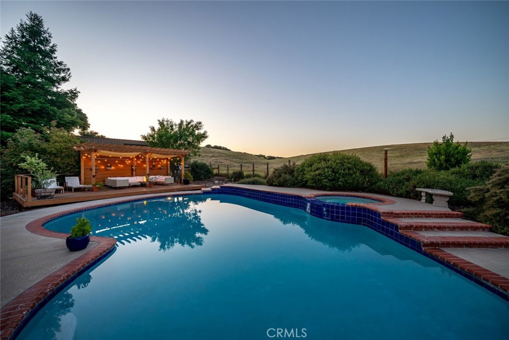 1590 Shiloh Pl, Templeton, CA 93465