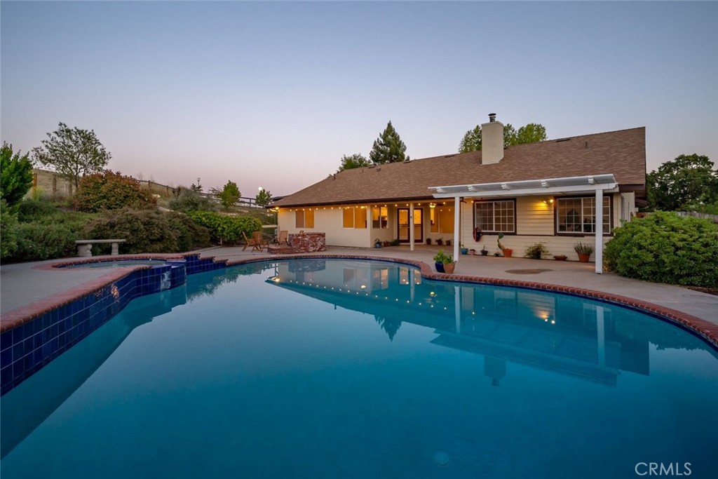 1590 Shiloh Pl, Templeton, CA 93465