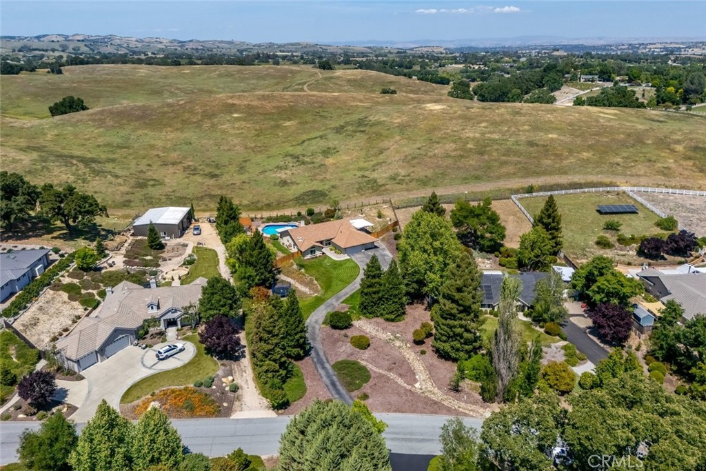 1590 Shiloh Pl, Templeton, CA 93465
