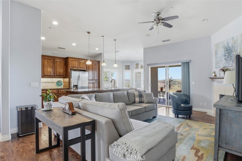 3180 Lakeside Village, Paso Robles, CA 93446