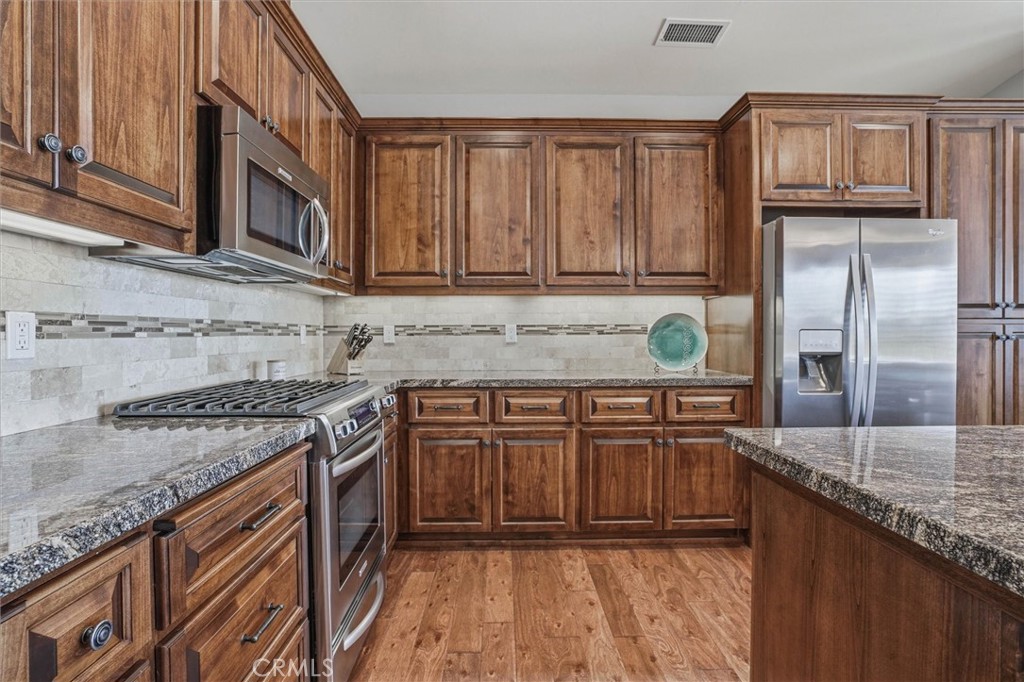 3180 Lakeside Village, Paso Robles, CA 93446