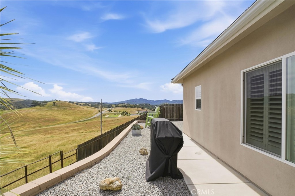3180 Lakeside Village, Paso Robles, CA 93446