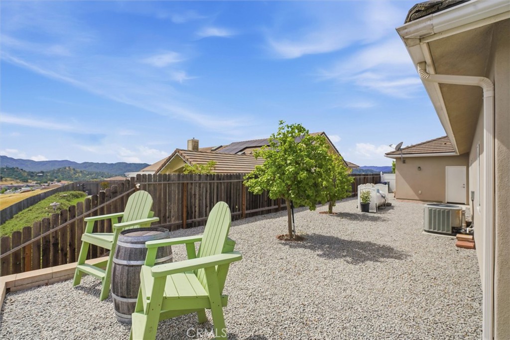 3180 Lakeside Village, Paso Robles, CA 93446