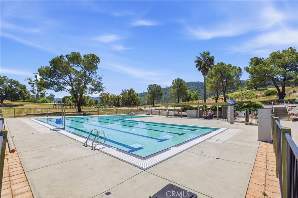 3180 Lakeside Village, Paso Robles, CA 93446